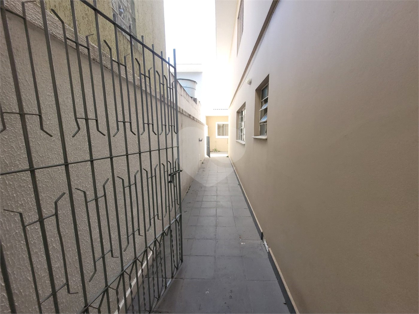 Casa à venda com 3 quartos, sendo 1 suíte, em Parque Maria Domitila, São Paulo, SP