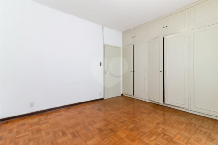 Casa à venda com 3 quartos, sendo 1 suíte,  em Brooklin Paulista, São Paulo, SP