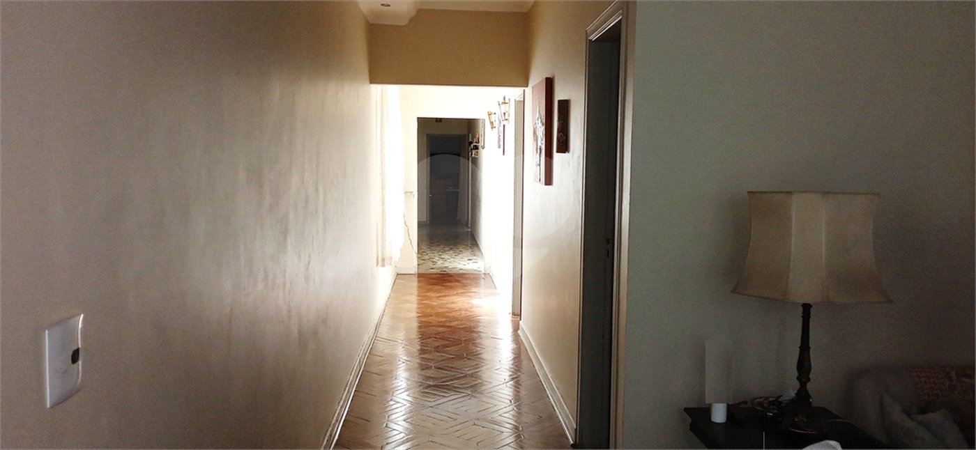 Casa à venda com 4 quartos em Jardim da Glória, São Paulo, SP