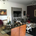 Casa à venda com 4 quartos, sendo 3 suítes, no condomínio Serra da Estrela, Atibaia - SP