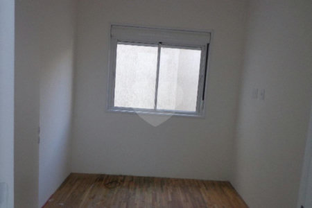 Casa à venda com 3 quartos, sendo 1 suíte,  no condomínio Professor Teot?nio Monteiro de Barros Filho, São Paulo - SP