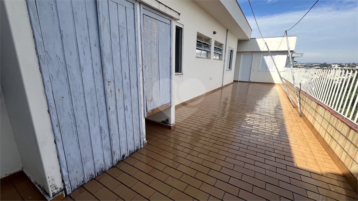 Casa Térrea com 3 dormitórios no Centro de Atibaia