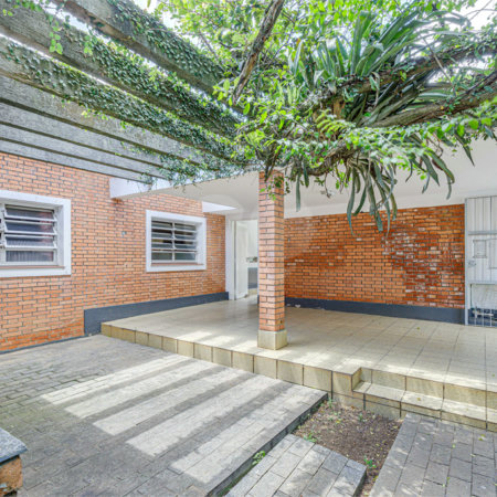 Casa Térrea à venda com 3 quartos, sendo 1 suíte,  em Alto da Boa Vista, São Paulo, SP