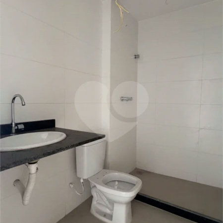 Casa duplex com 4 quartos, piscina e área gourmet, em condomínio com lazer completo e localização estratégica ao lado do Park Shopping.