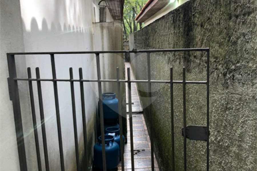 Casa Térrea Assobradada Barro branco 4 dorms 7 vagas