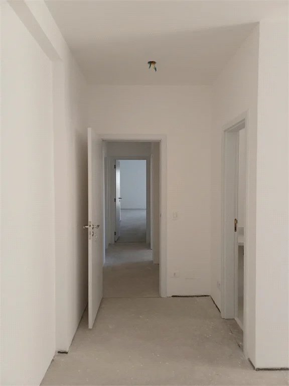 Apartamento à venda com 4 suítes em Real Parque, São Paulo, SP