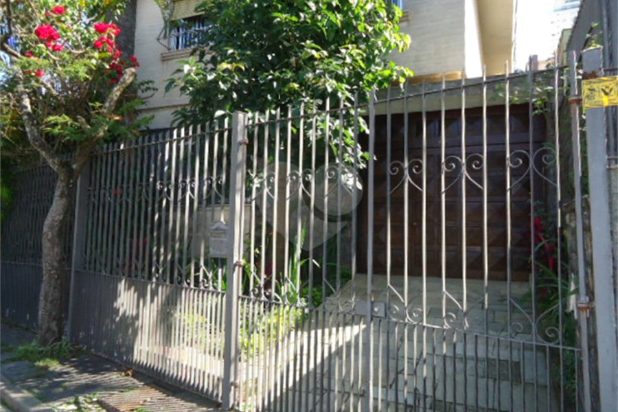 Sobrado à venda com 4 quartos em Santana, São Paulo, SP