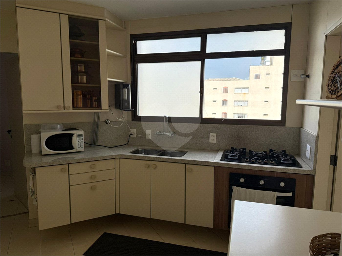 Apartamento à venda ou para alugar com 4 quartos, sendo 2 suítes, em Jardim Paulista, São Paulo, SP