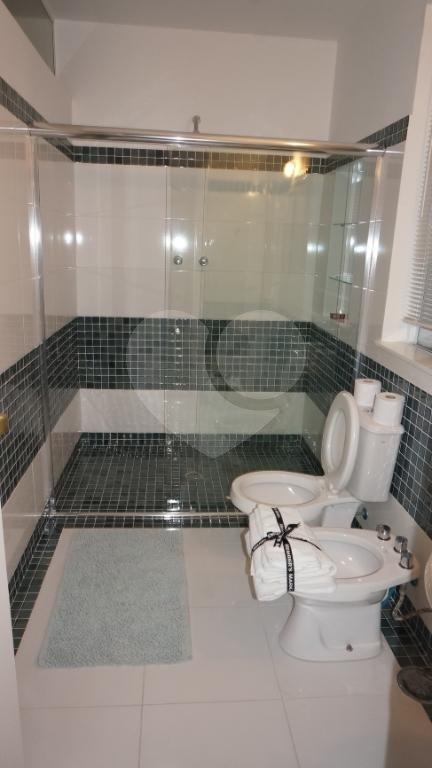 Sobrado à venda ou para alugar com 4 suítes em Alto da Boa Vista, São Paulo, SP