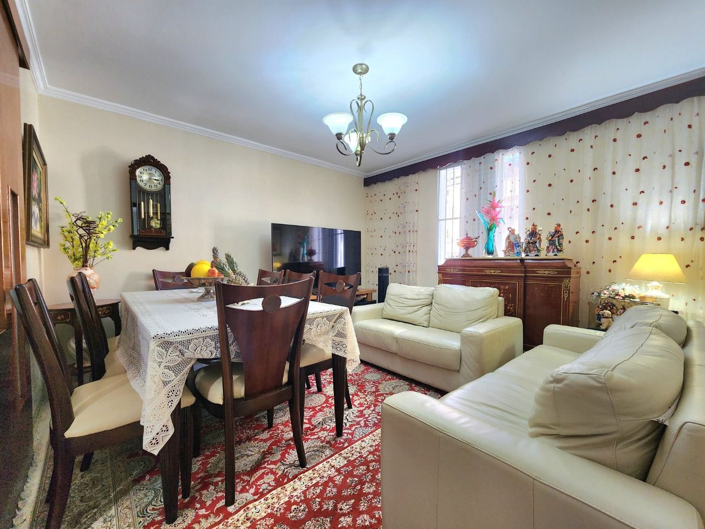 Casa próximo da praia com 3 dormitórios à venda, 128 m² por R$ 1.300.000 - Pompéia - Santos/SP