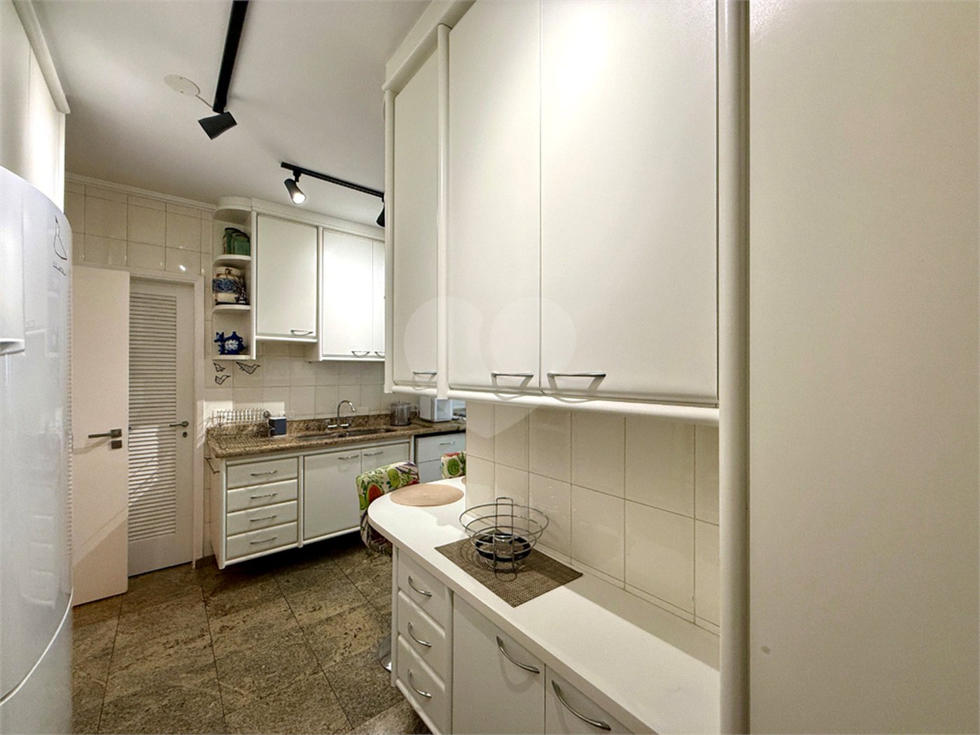 Apartamento à venda com 3 suítes em Campo Belo, São Paulo, SP