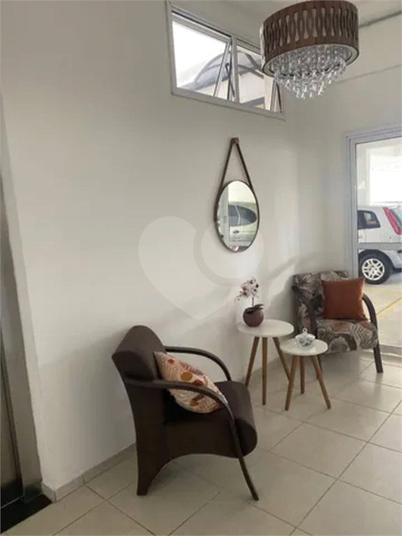 Apartamento à venda com 2 quartos, sendo 1 suíte, em Parque Senhor do Bonfim, Taubaté, SP