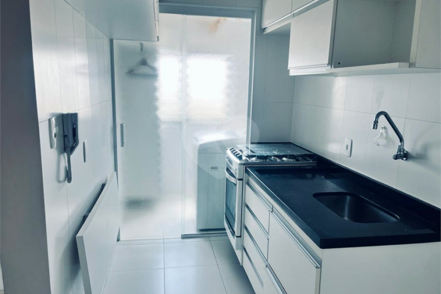 Apartamento à venda com 2 quartos em Parque Maria Domitila, São Paulo, SP