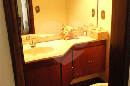Apartamento à venda com 3 quartos, sendo 1 suíte, em Vila Andrade, São Paulo, SP