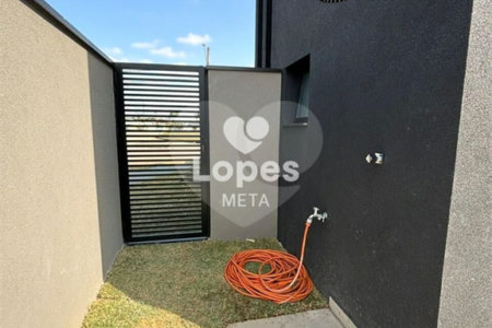 Casa à venda com 3 quartos, sendo 1 suíte,  no condomínio Terras do Vale, Caçapava - SP