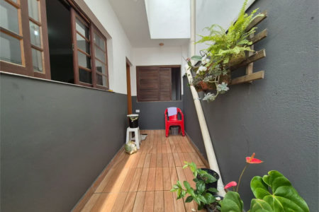 Casa à venda com 4 quartos, sendo 1 suíte,  no condomínio Residencial Alto da Lapa II, São Paulo - SP