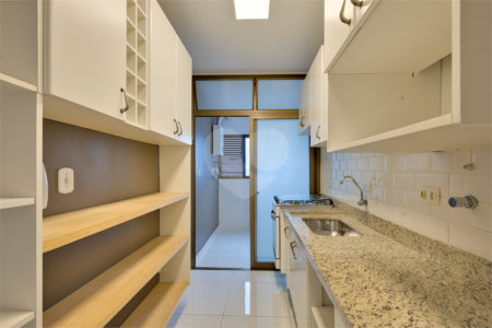 Apartamento à venda com 3 quartos, sendo 1 suíte, em Alto da Boa Vista, São Paulo, SP