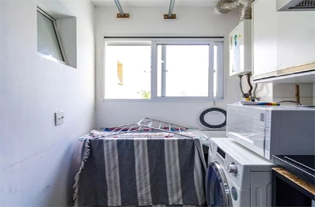 Apartamento à venda com 2 quartos, sendo 1 suíte, em Parque Reboucas, São Paulo, SP