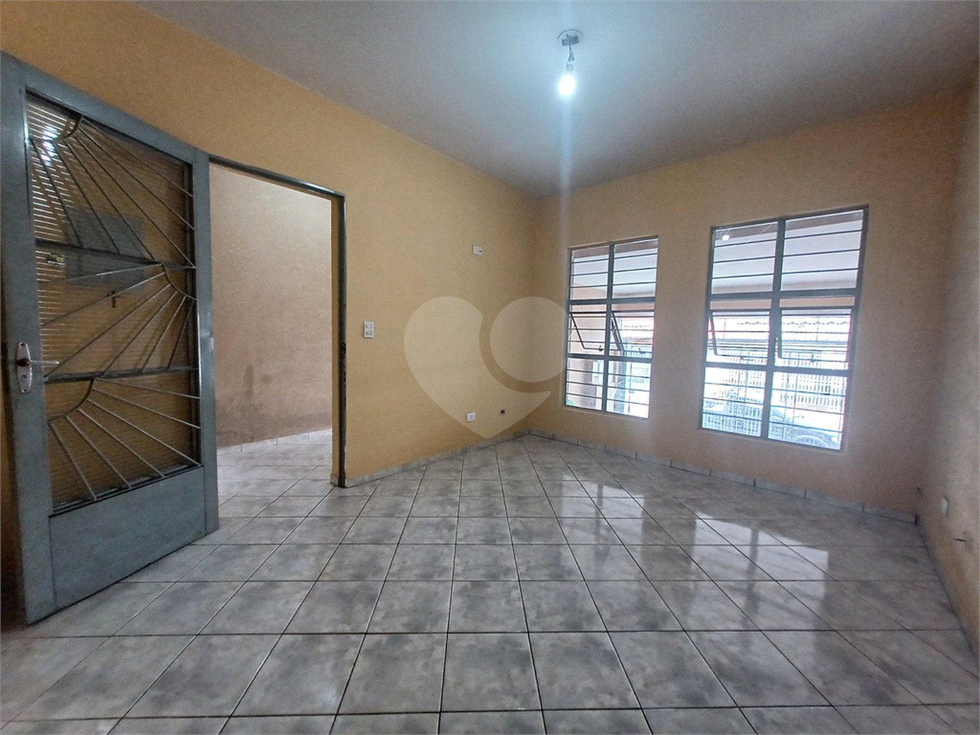 Sobrado à venda com 2 quartos em Jardim Guaíba, Sorocaba, SP