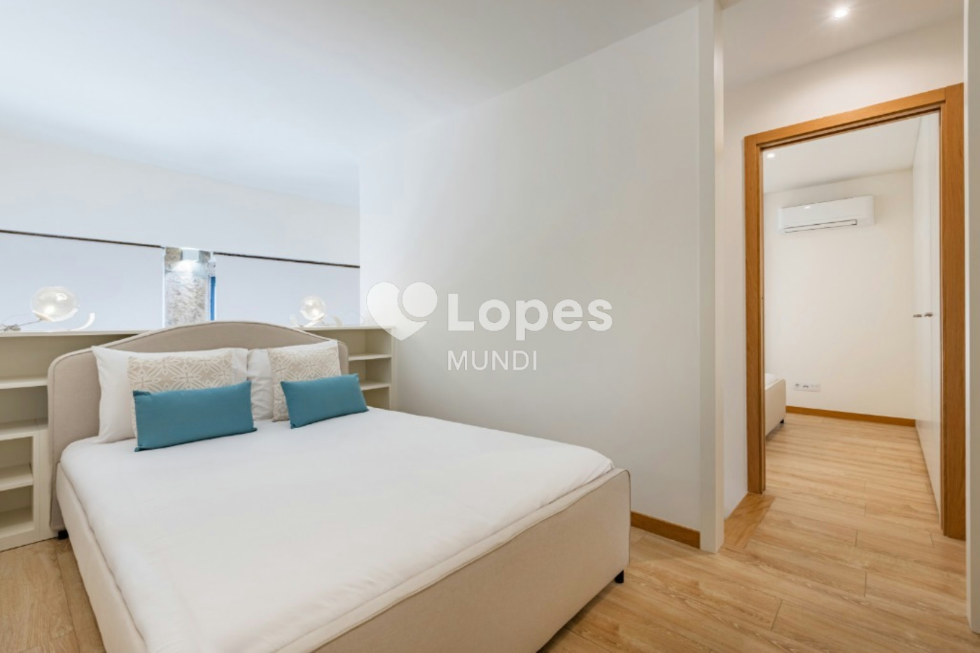 Apartamento T2 Duplex à venda no Bonfim, Porto, Portugal – Mobiliado
