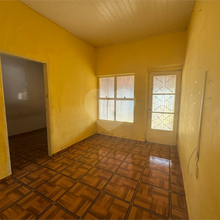 Casa à venda com 4 quartos, sendo 1 suíte, em Vila Maria, Itapetininga, SP