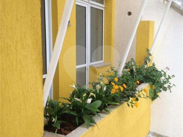 Casa à venda com 2 quartos, sendo 1 suíte,  no condomínio Residencial Vegas, São Paulo - SP