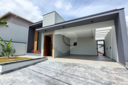 Casa à venda com 3 quartos, sendo 1 suíte, no condomínio Dolce Vita, Itatiba - SP