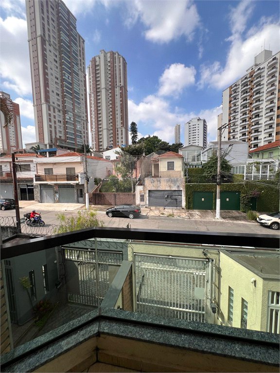 Sobrado à venda com 3 suítes em Vila Regente Feijó, São Paulo, SP
