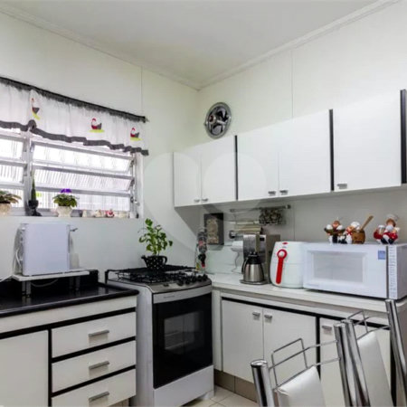Casa à venda com 3 quartos, sendo 1 suíte, em Vila Olímpia, São Paulo, SP