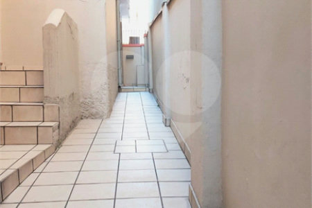 Casa à venda com 3 quartos, sendo 1 suíte, em Lapa, São Paulo, SP