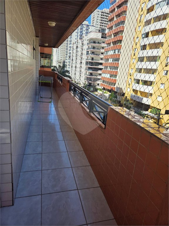 Apartamento à venda com 2 quartos, sendo 1 suíte, em Canto do Forte, Praia Grande, SP