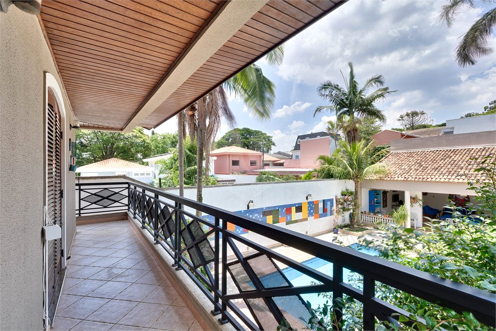 Casa à venda com 5 quartos, sendo 4 suítes, em Alto da Boa Vista, São Paulo, SP
