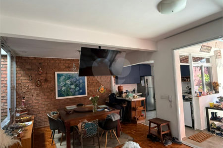 Casa à venda com 3 quartos, sendo 1 suíte, em Ipiranga, São Paulo, SP