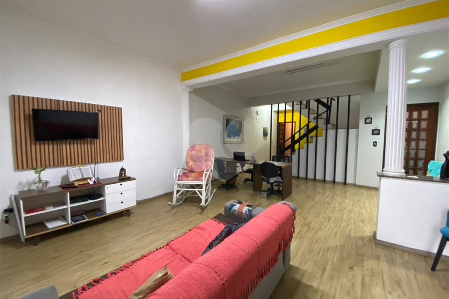 Sobrado à venda com 5 quartos, sendo 1 suíte, em Jabaquara, São Paulo, SP