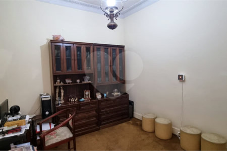 Sobrado à venda com 4 quartos, sendo 1 suíte,  em Água Branca, São Paulo, SP