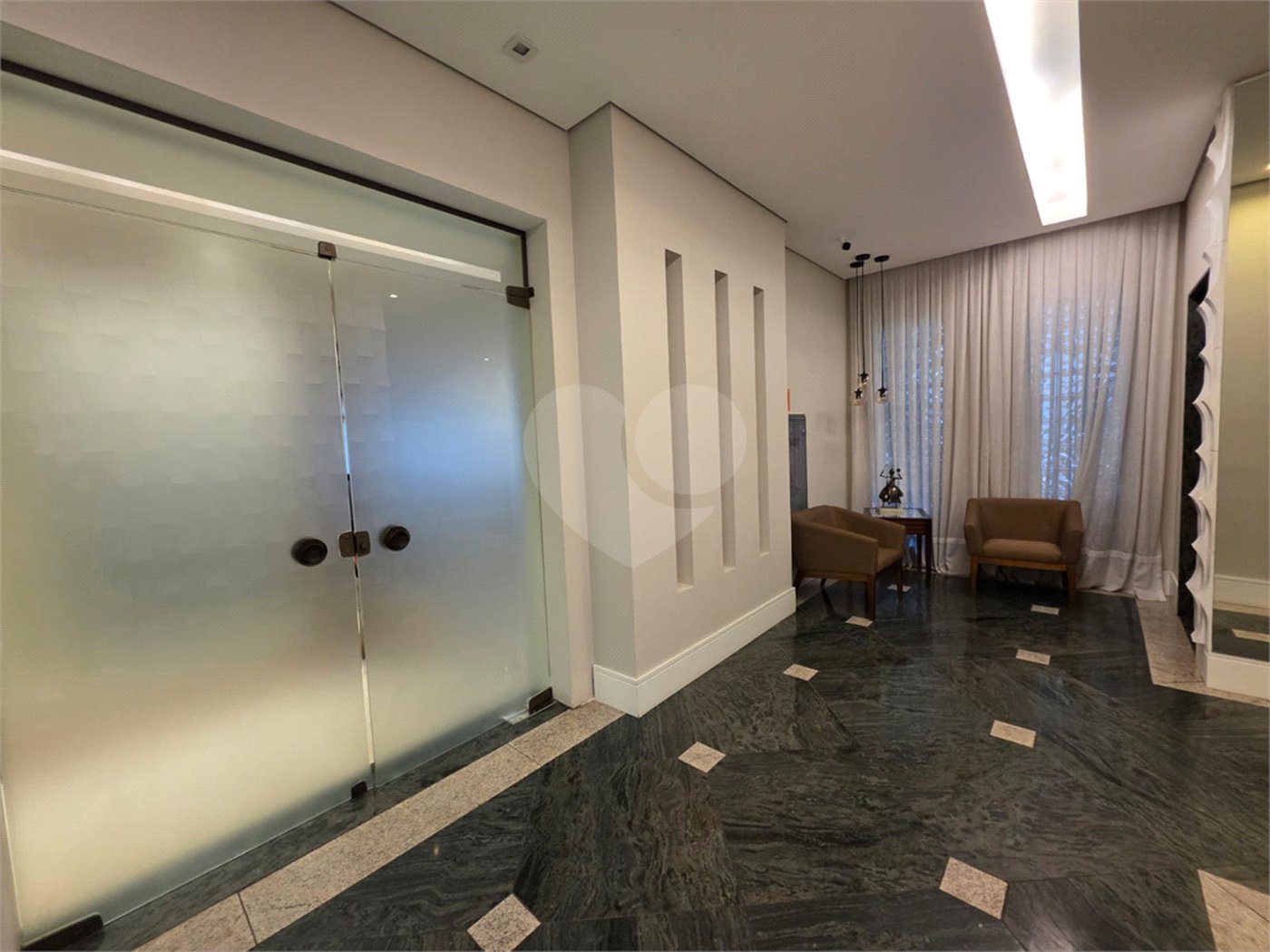 Apartamento à venda com 2 quartos, sendo 1 suíte, em Vila Olímpia, São Paulo, SP
