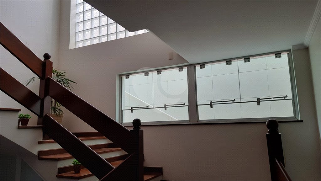 Casa à venda com 5 quartos, sendo 1 suíte, em Vila Lavínia, Mogi das Cruzes, SP