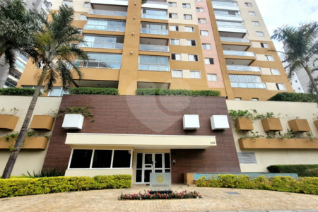 Apartamento à venda com 3 quartos, sendo 1 suíte, no Centro, Osasco, SP