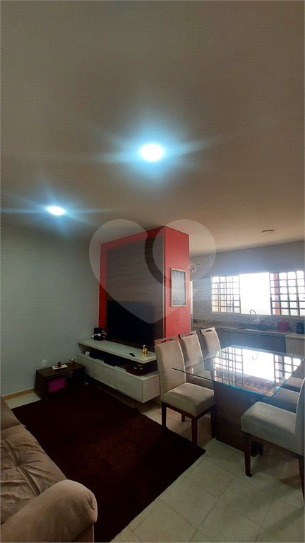 Sobrado à venda com 4 quartos, sendo 2 suítes, em Jardim Paulista, Atibaia, SP