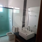 Sobrado à venda com 3 quartos, sendo 1 suíte, no Centro, Biritiba-mirim, SP