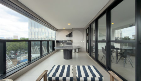 Apartamento à venda com 3 suítes em Pinheiros, São Paulo, SP
