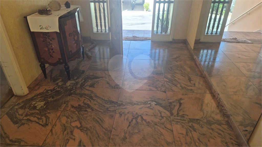 Casa à venda com 4 quartos, sendo 3 suítes,  no condomínio Chácara das Rosas, São Paulo - SP