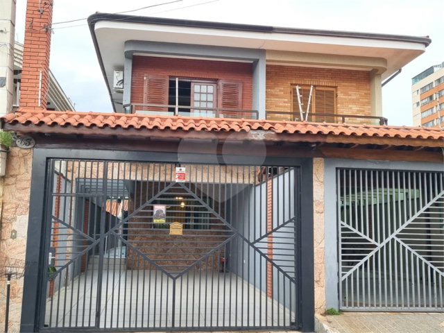Sobrado à venda com 4 quartos, sendo 2 suítes,  em Vila Barreto, São Paulo, SP