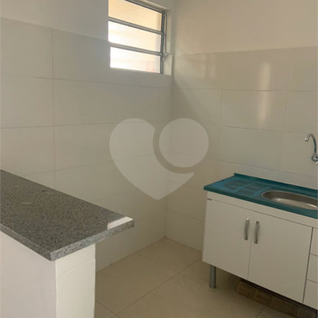 Apartamento disponível para locação no bairro Bela Vista.