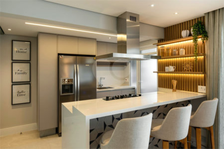 Apartamento à venda com 3 quartos, sendo 1 suíte,  em Vila Anastácio, São Paulo, SP