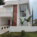 Casa à venda com 3 suítes no condomínio Bella Cittá - Villaggio II, Mogi das Cruzes - SP