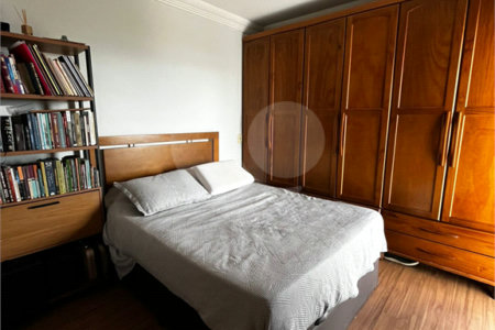 Apartamento à venda com 3 quartos, sendo 1 suíte,  em Alto da Lapa, São Paulo, SP
