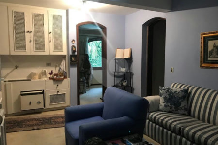 Casa à venda com 5 quartos, sendo 2 suítes,  em Jardim Everest, São Paulo, SP