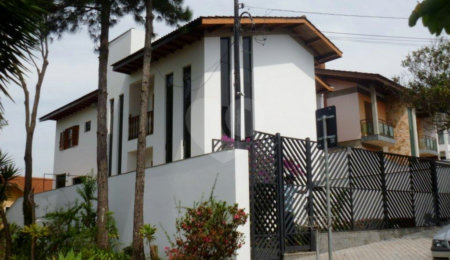 Sobrado à venda com 4 suítes em Tremembé, São Paulo, SP