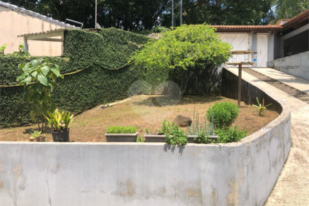 Casa à venda com 3 suítes em Dos Finco, São Bernardo do Campo, SP